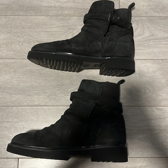 VINCE. Claudia Suede and Shearling Boot - Picture 11 of 14